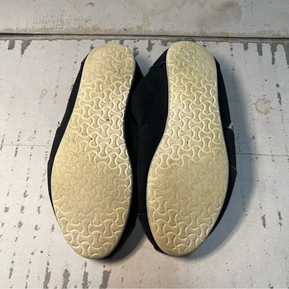 Black TOMS Alpargata - Picture 2 of 3